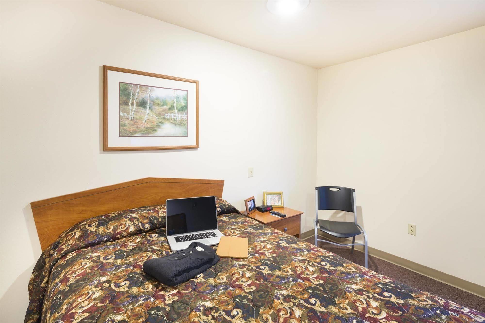 Extended Stay America Select Suites - Wichita - South Exterior photo
